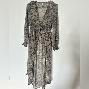 - Beautiful snakeskin long tkimono